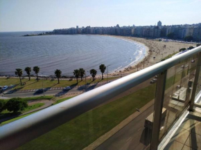 Moderno apto en piso 9 con vista a Playa Pocitos!